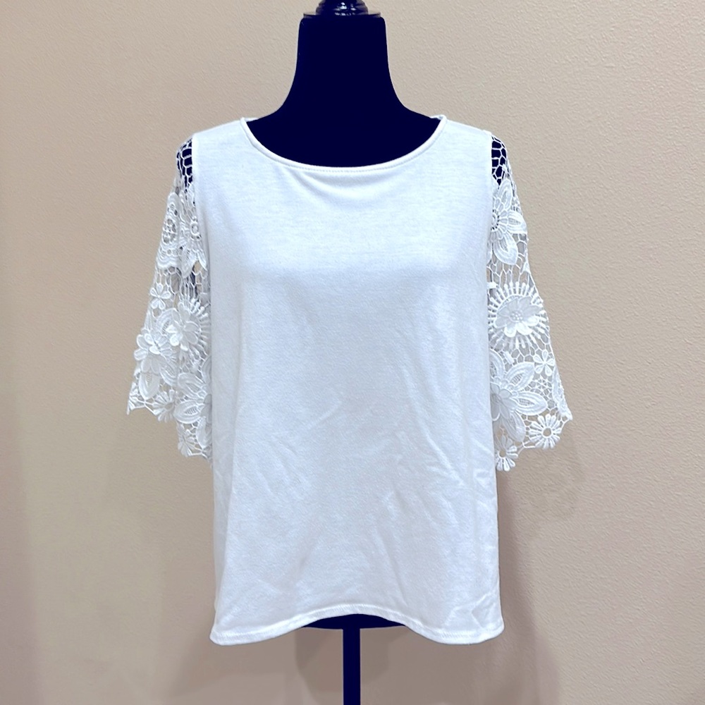 👚 💐White shirt and flowers 💐 👚